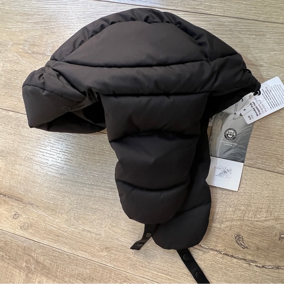 Wunder Puff Trapper Hat size S/M BLK
.this hat runs small - Picture 5 of 6